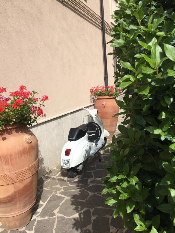 Casina Dei Marsi Bed & Breakfast Avezzano Exterior photo